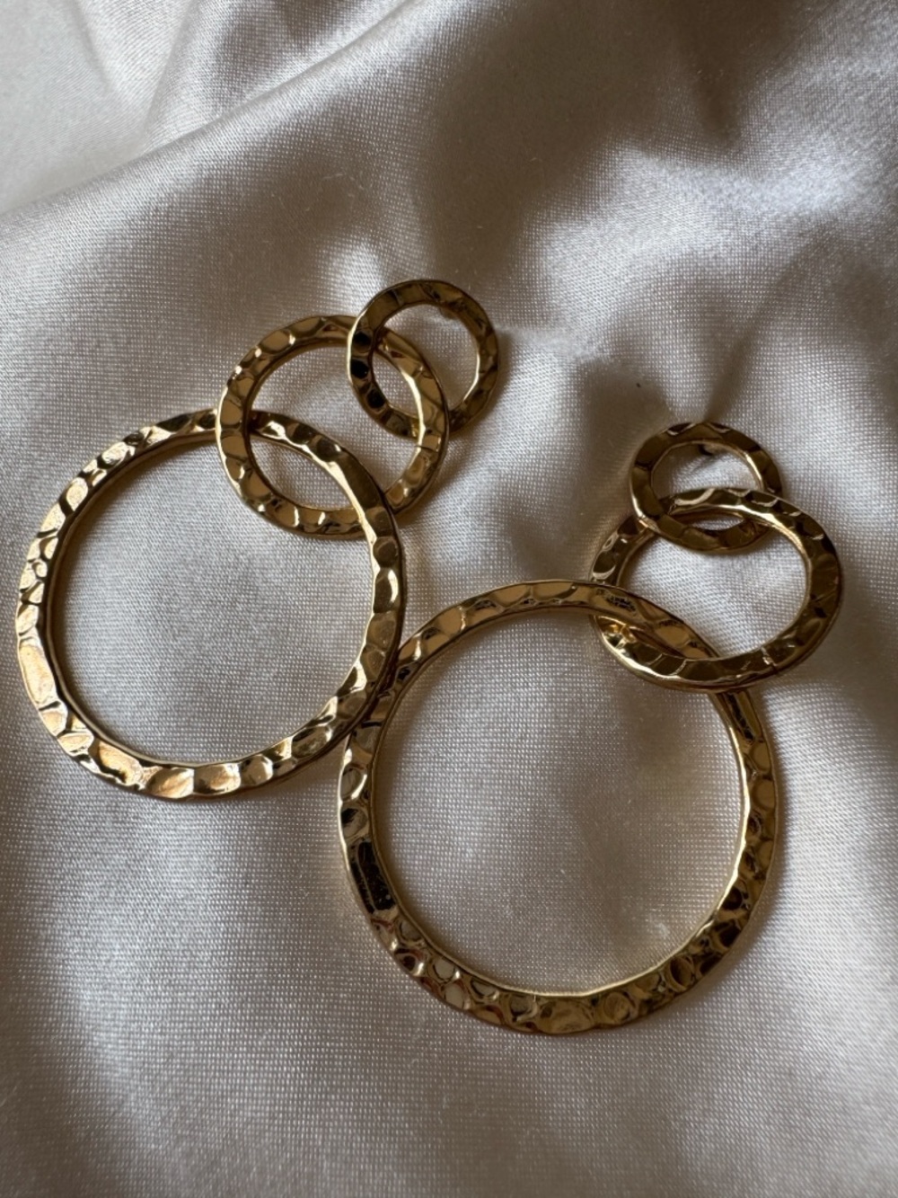 Trio Hammered Gold Interlinked Circle Earrings